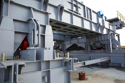 Drilling rig (capacity 345 tons) Echelon type